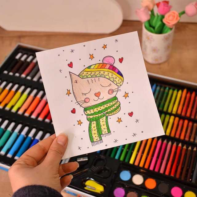 مجموعة تلوين رائد الفضاء 150 قطعة + رول تلوين هدية - KIDSBOX